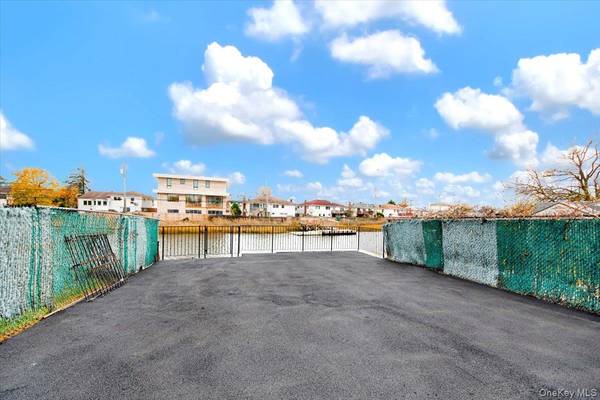 Rosedale, NY 11422,254-16 Craft AVE