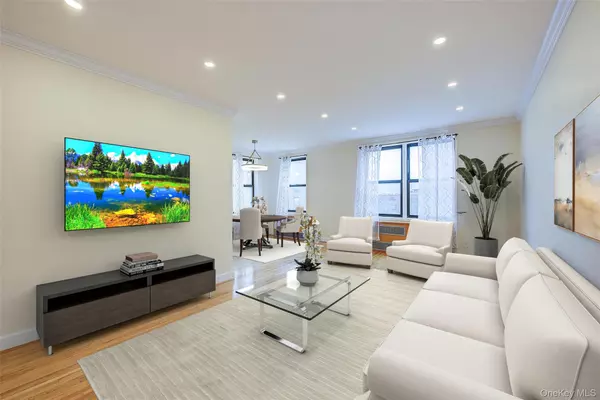 Forest Hills, NY 11375,100-25 Queens BLVD #7FF