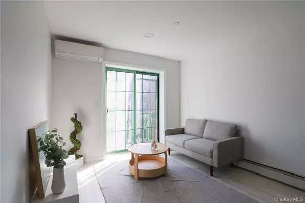 Flushing, NY 11355,134-43 Maple AVE #4D