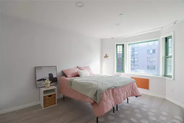 Flushing, NY 11355,134-43 Maple AVE #4D