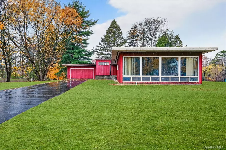 57 Overhill RD, Middletown, NY 10940