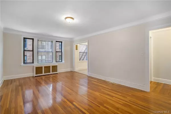 White Plains, NY 10601,234 Martine AVE #6J