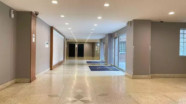 Flushing, NY 11355,132-35 Sanford AVE #LC