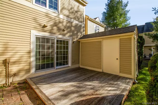 Carmel, NY 10512,1602 Nutmeg DR