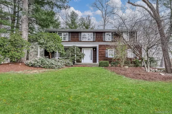 16 Kings Gate RD, Suffern, NY 10901