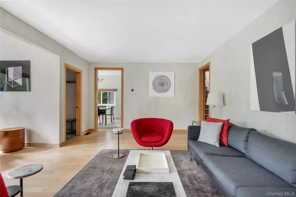 Larchmont, NY 10538,3 Harmony DR