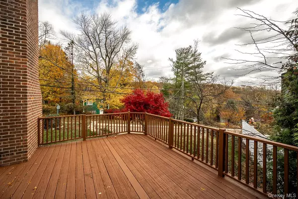 Croton-on-hudson, NY 10520,72 Old Post RD