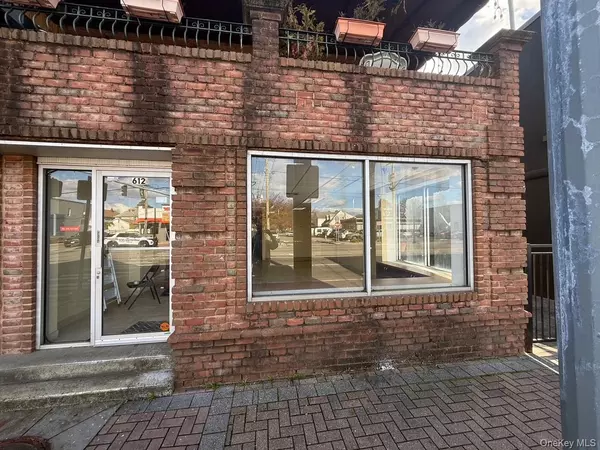 612 Jericho TPKE #612, New Hyde Park, NY 11040