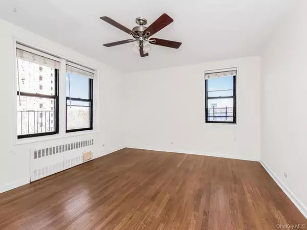 Bronx, NY 10463,645 W 239th ST #6C