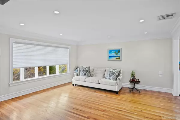 Massapequa Park, NY 11762,78 Scott ST