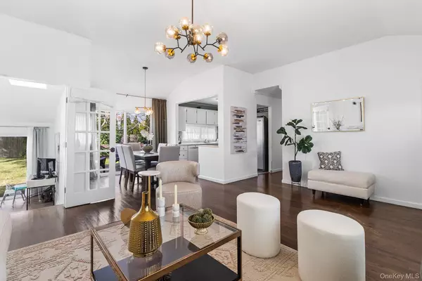 East Northport, NY 11731,9 Elberta DR