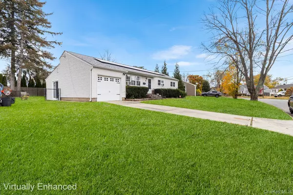 East Northport, NY 11731,9 Elberta DR