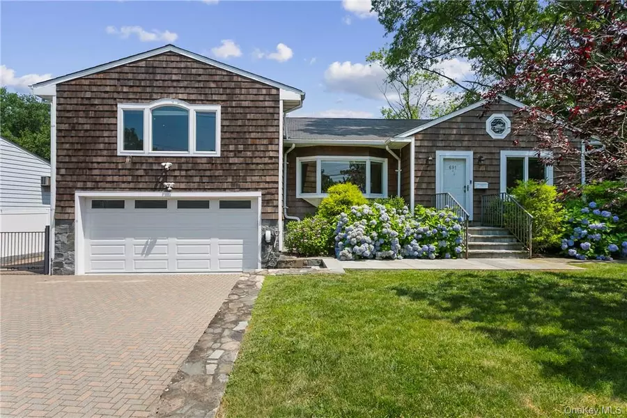 691 Wilmot RD, Scarsdale, NY 10583