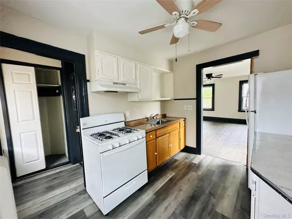 Poughkeepsie, NY 12601,78 Garden ST #B