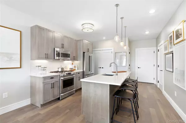 Westbury, NY 11590,990 Corporate DR #431