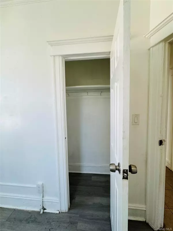 East Elmhurst, NY 11369,27-24 Gilmore Street Gillmore ST #1O