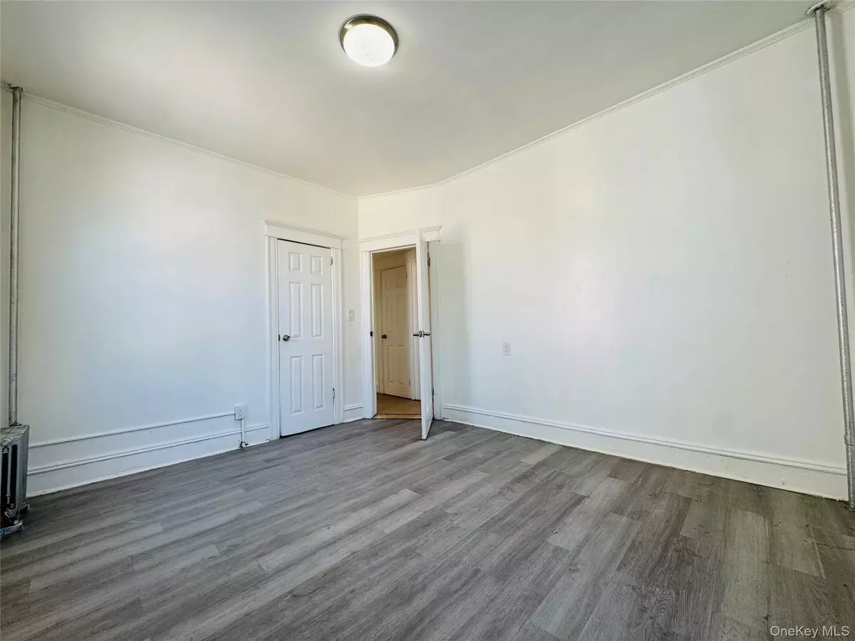 East Elmhurst, NY 11369,27-24 Gilmore Street Gillmore ST #1O