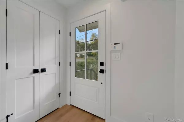 Pleasantville, NY 10570,278 Washington AVE #South