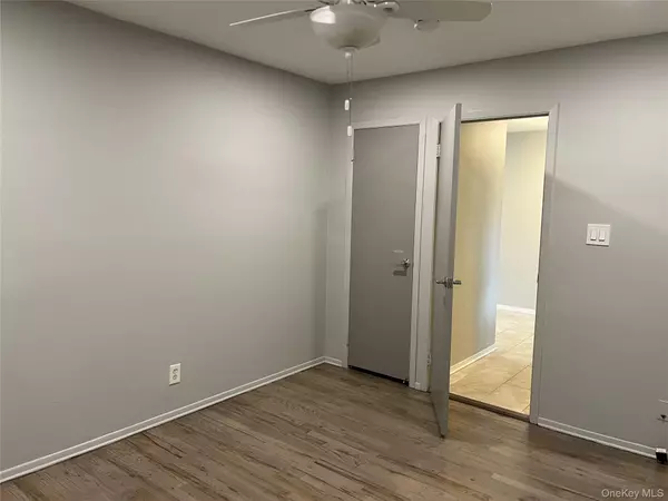 Bayside, NY 11360,215-06 23rd AVE ##2