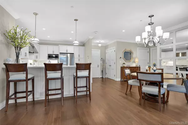 Garden City, NY 11530,301 Franklin AVE #114