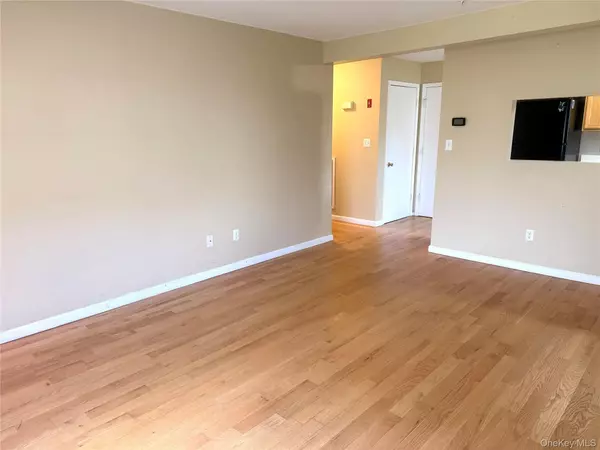 Middletown, NY 10940,215 Ruth CT