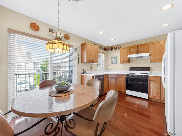 Pomona, NY 10970,74 Crystal Hill DR