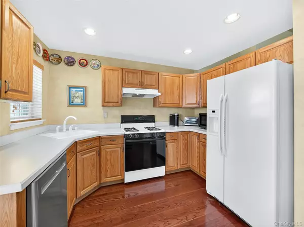 Pomona, NY 10970,74 Crystal Hill DR