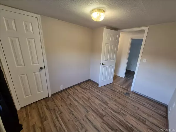 Accord, NY 12404,363 Mettacahonts RD #5