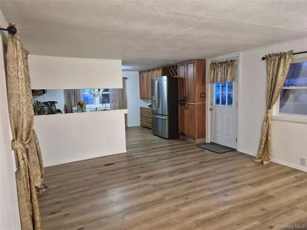 Accord, NY 12404,363 Mettacahonts RD #5