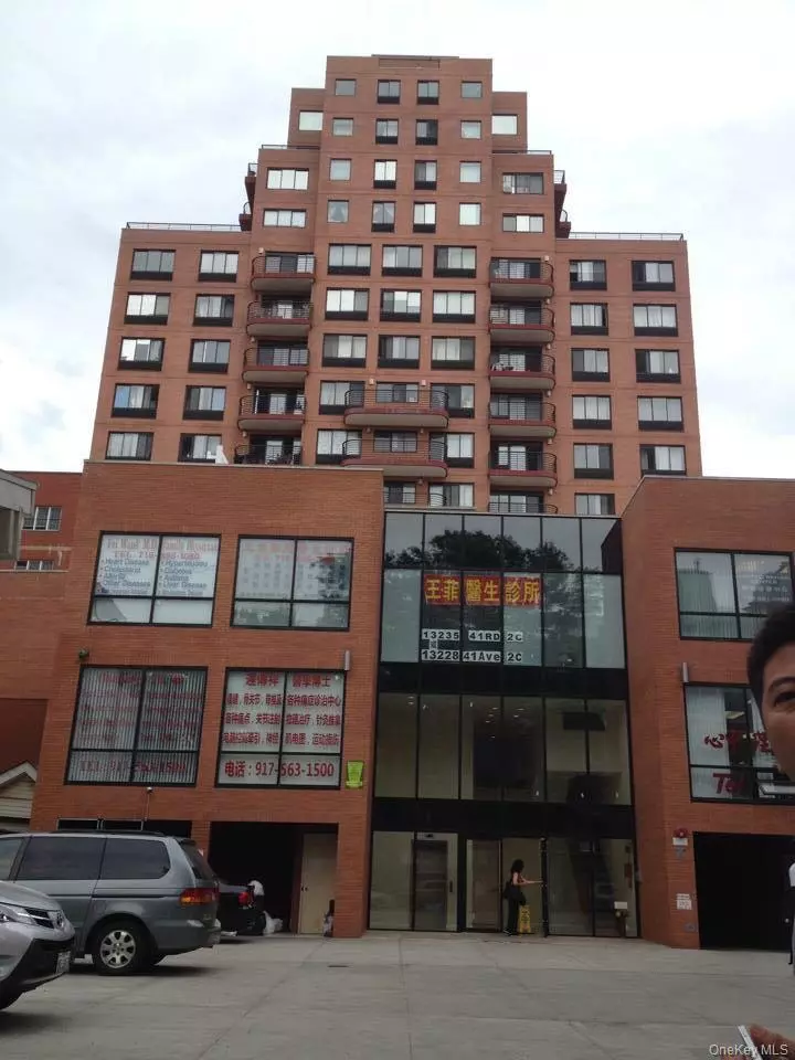 Flushing, NY 11355,13235 Sanford AVE #4