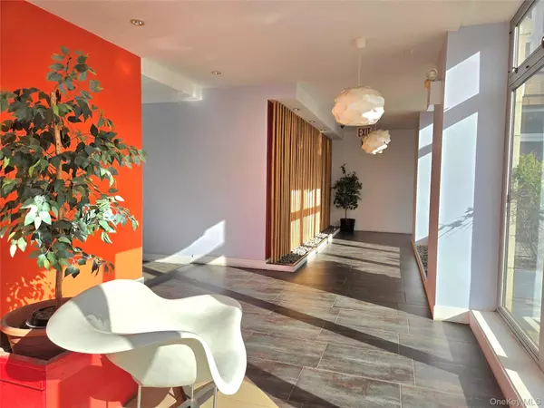 Flushing, NY 11354,140-21 32nd AVE #6A-N