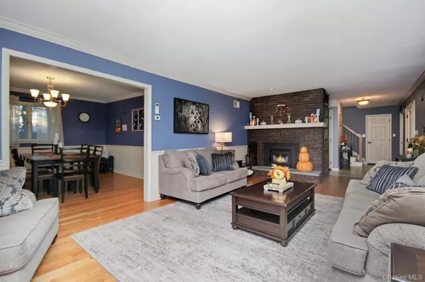 Hyde Park, NY 12538,157 Roosevelt RD