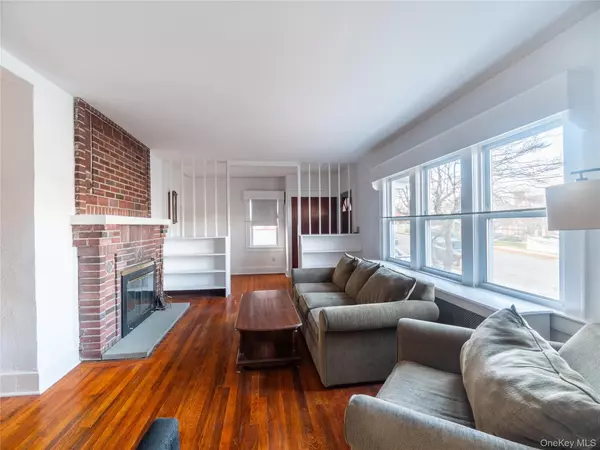 Port Chester, NY 10573,22 Breckenridge AVE