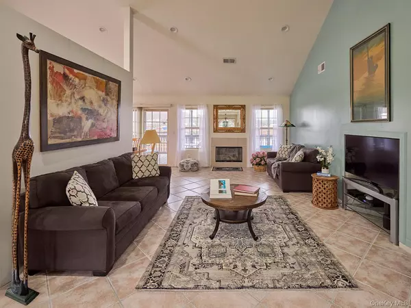 Rock Hill, NY 12775,61 Lake Shore Drive