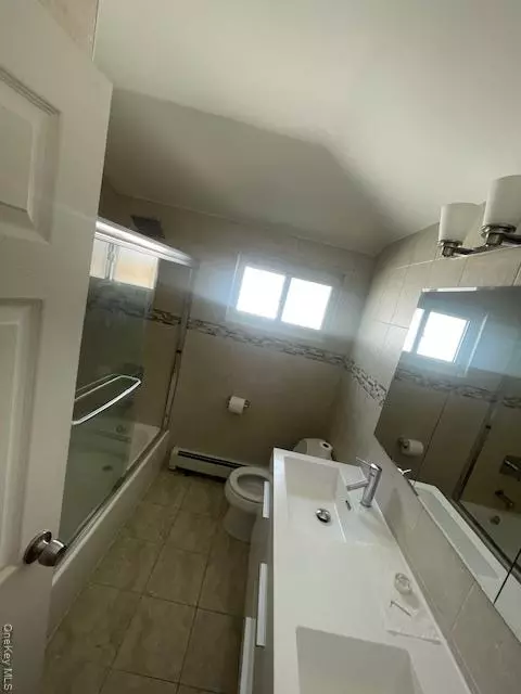 Wakefield, NY 11420,11762 122nd PL