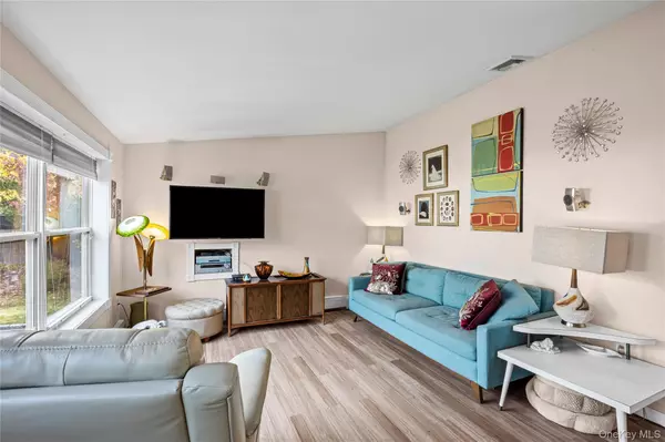 Ronkonkoma, NY 11779,4 Madach ST