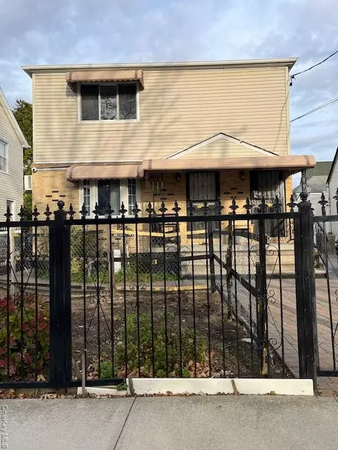 Saint Albans, NY 11412,11847 196th ST