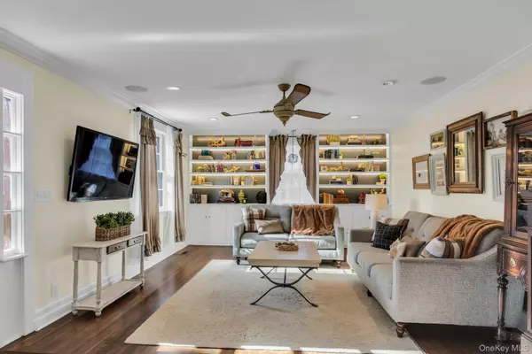 Bayport, NY 11705,105 Academy ST