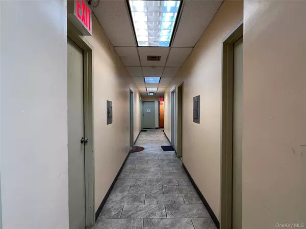 Little Neck, NY 11362,251-11 Northern BLVD