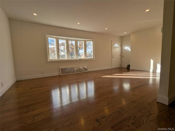 Beechhurst, NY 11357,15751 12th RD