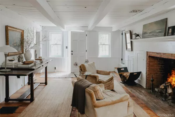 Kinderhook, NY 12184,433 Rapp RD