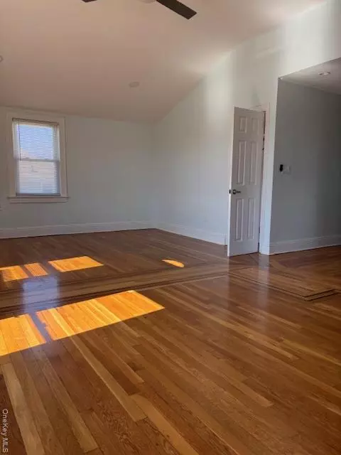 Long Beach, NY 11561,367 E Chester ST #Upper