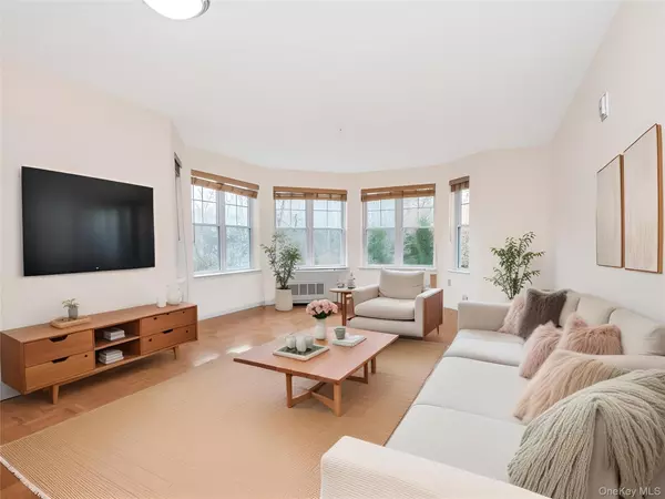 Mount Kisco, NY 10549,314 Sutton DR #314