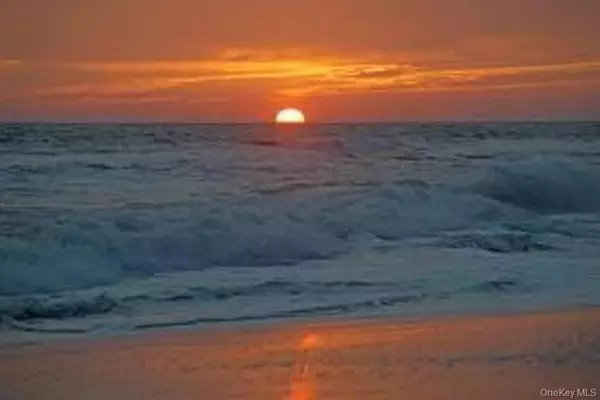 Long Beach, NY 11561,475 W Broadway #B2