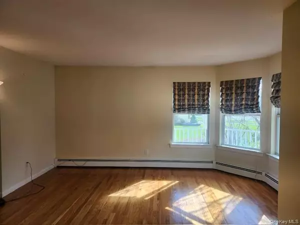 Riverhead, NY 11901,4 Gatz RD