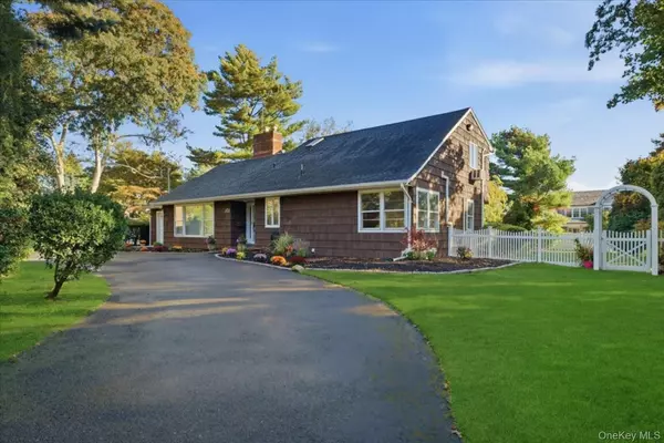 Babylon, NY 11702,89 Woodsome RD