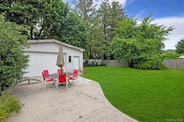 Lynbrook, NY 11563,181 Walnut ST