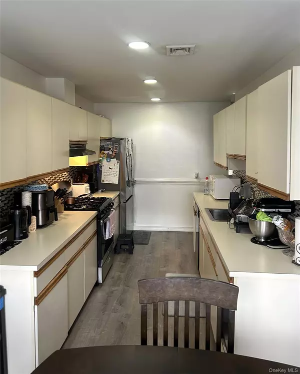 Middletown, NY 10940,146 Deer Ct DR