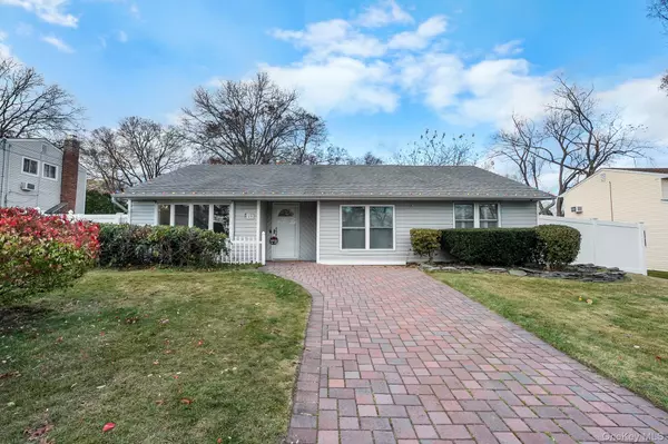 Selden, NY 11784,19 Corvette RD