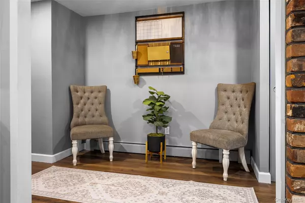 Selden, NY 11784,19 Corvette RD